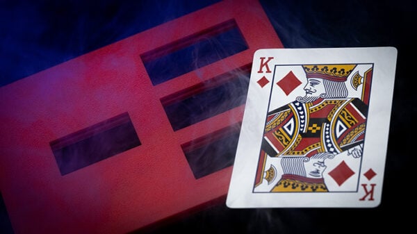 ZIG ZAG of a Playing Card by Apprentice Magic - Trick - Image 2